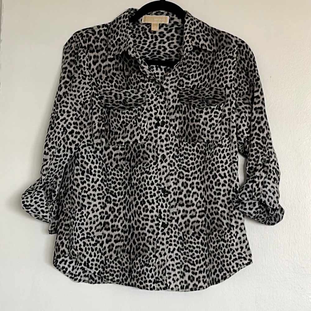 Small Michael Michael Kors cheetah leopard print button down top 100% cotton